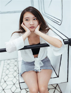 《男生把自己肌肌放进女生的肌肌里视频》